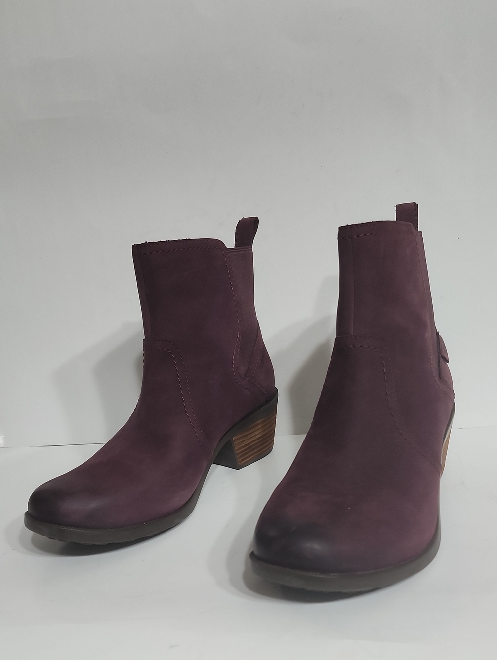 Teva Anaya chelsea Wine Ankle Boots Size 8